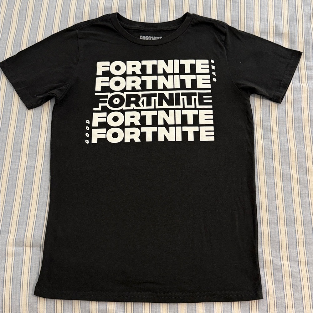 Black Fortnite Graphic T-Shirt. Size 14/16
